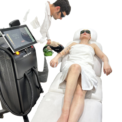 Macchina di depilazione laser a diodo di titanio a ghiaccio a punto regolabile e commutabile