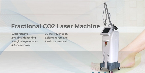 Eliminazione delle cicatrici Equipaggiamento di bellezza laser a CO2 con schermo LCD touch da 10,4 pollici